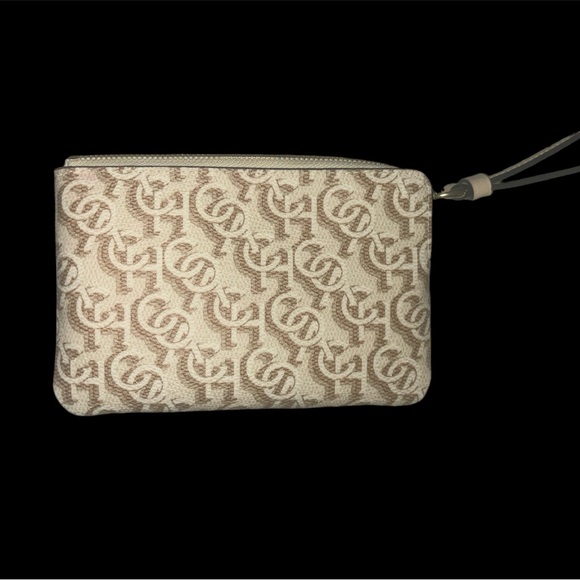 COPY - COPY - BNWT COACH LOGO WRISLET - Picture 4 of 16